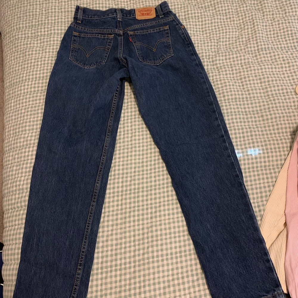 Levi 550- Size 6